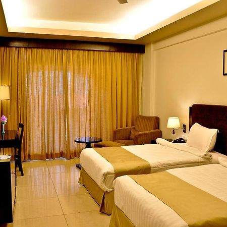 Pramod Convention & Club Resort Cuttack Exterior foto